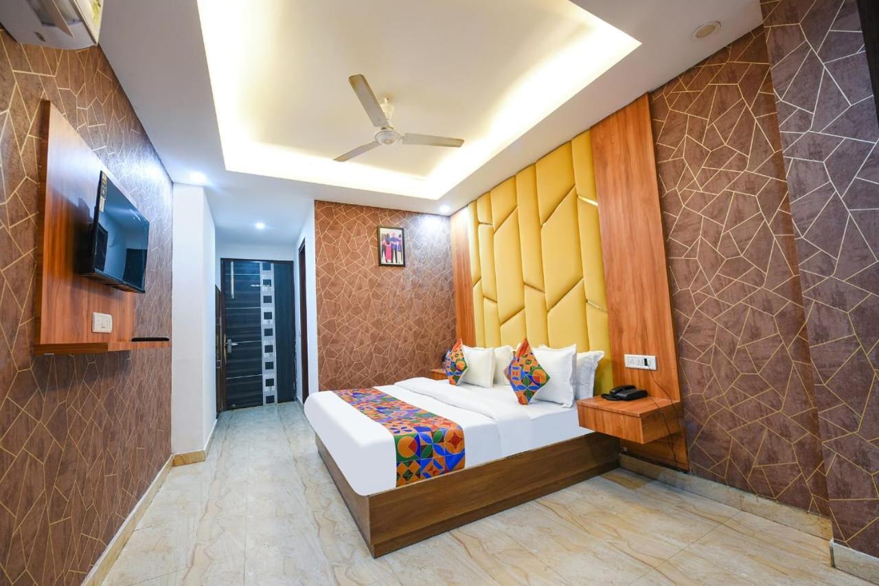 Regal Retreat Near Delhi Airport 4*